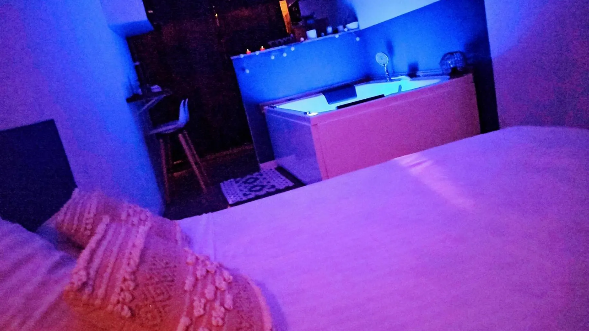 Apartment Studio Cosy, Grand Spa Privatif Et Parking Privee Centre Ville Menton