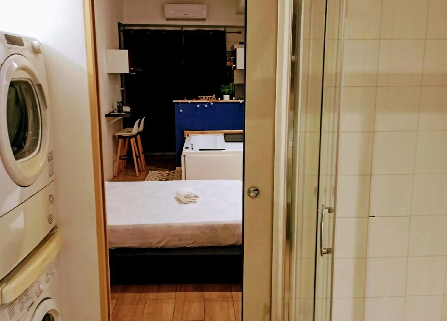 Apartment Studio Cosy, Grand Spa Privatif Et Parking Privee Centre Ville Menton