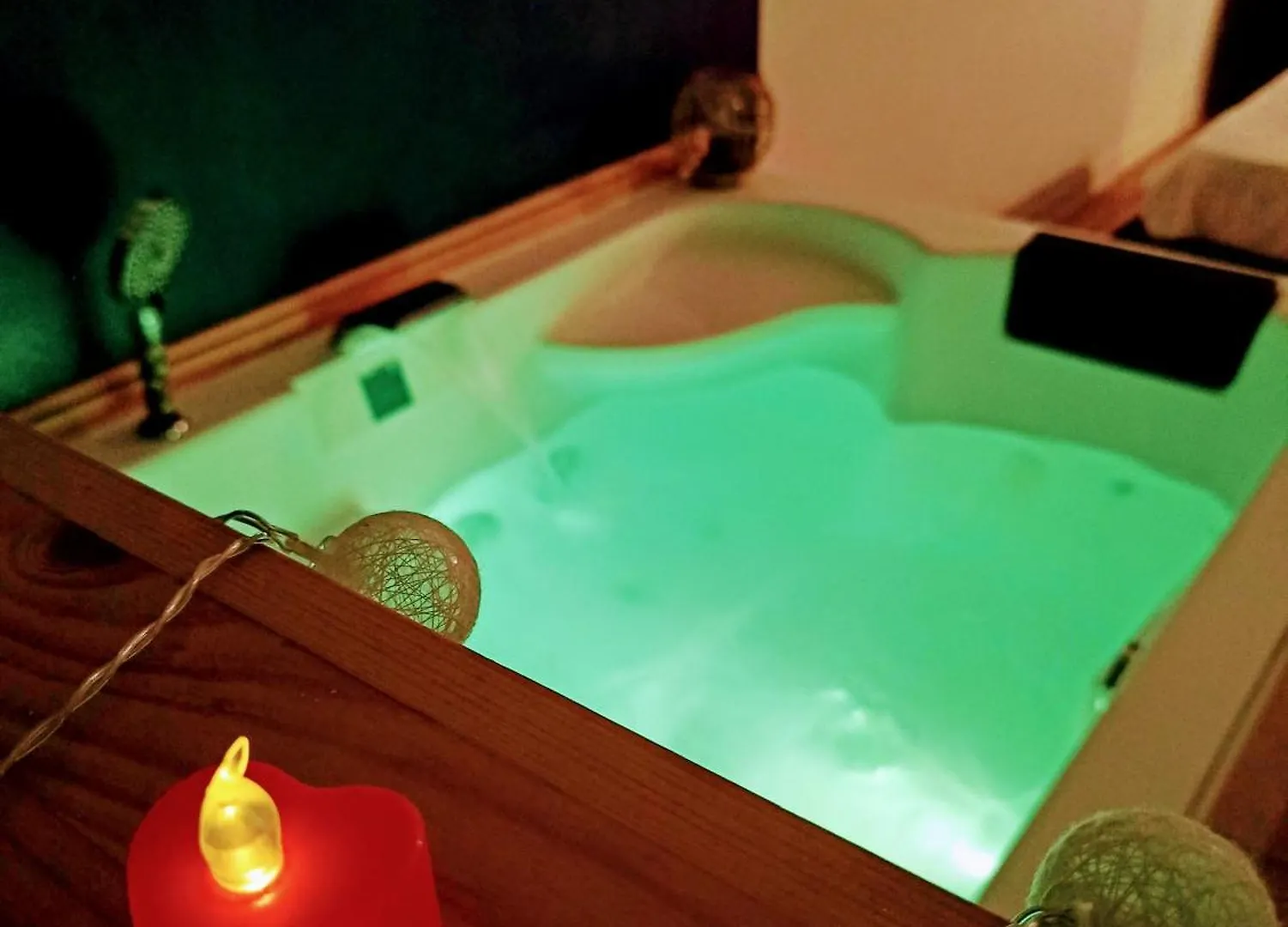 Studio Cosy, Grand Spa Privatif Et Parking Privee Centre Ville Menton Apartmán